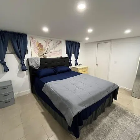 2 Bedroom Apartment By Airports Hillside Exterior photo